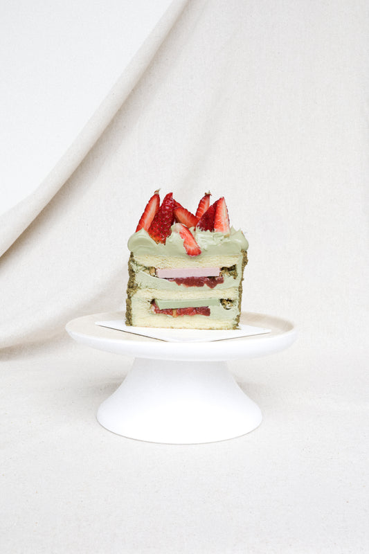 MATCHA STRAWBERRY CAKE | PRE ORDER