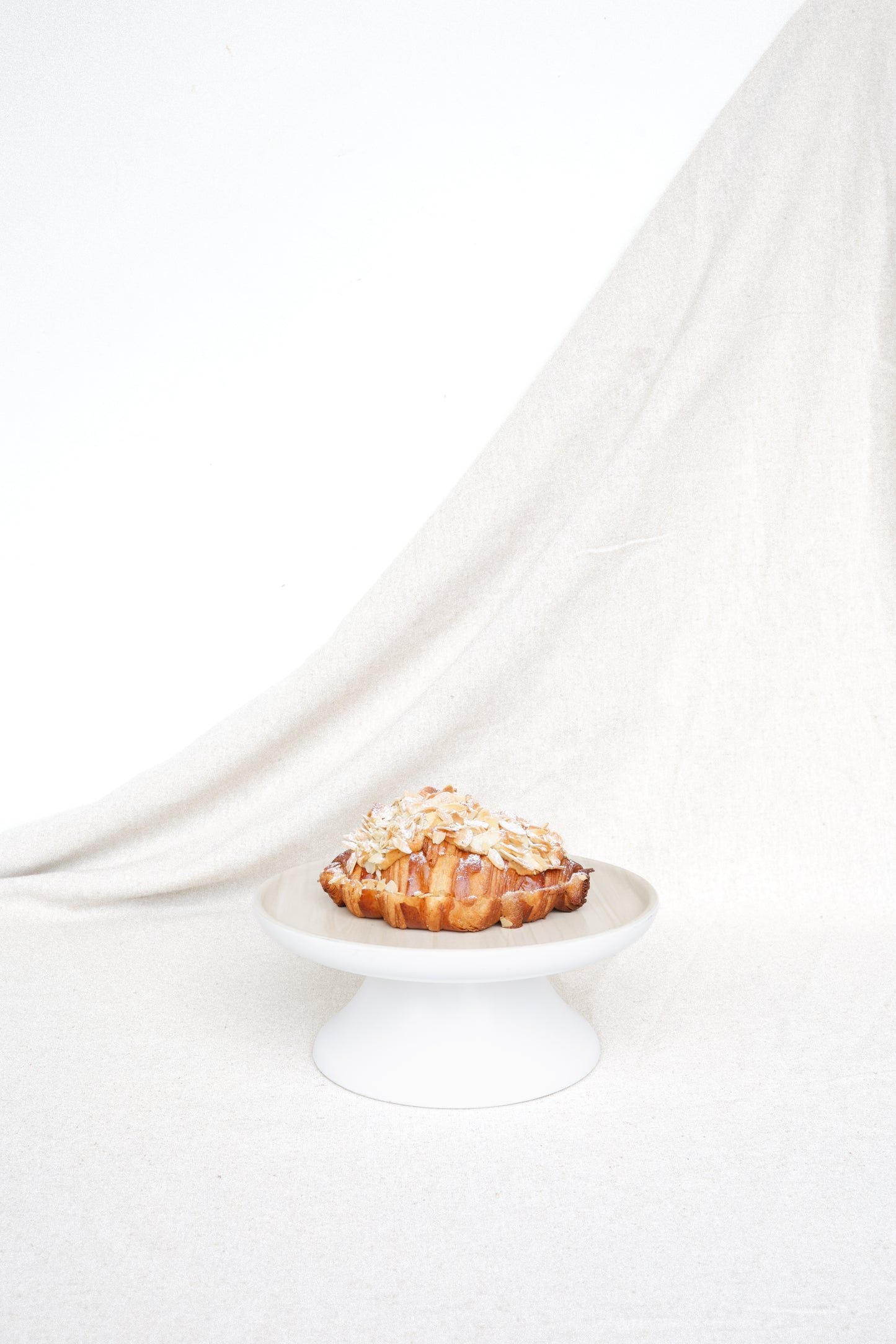 ALMOND CROISSANT