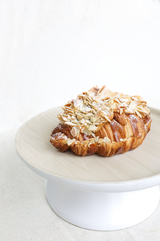 ALMOND CROISSANT